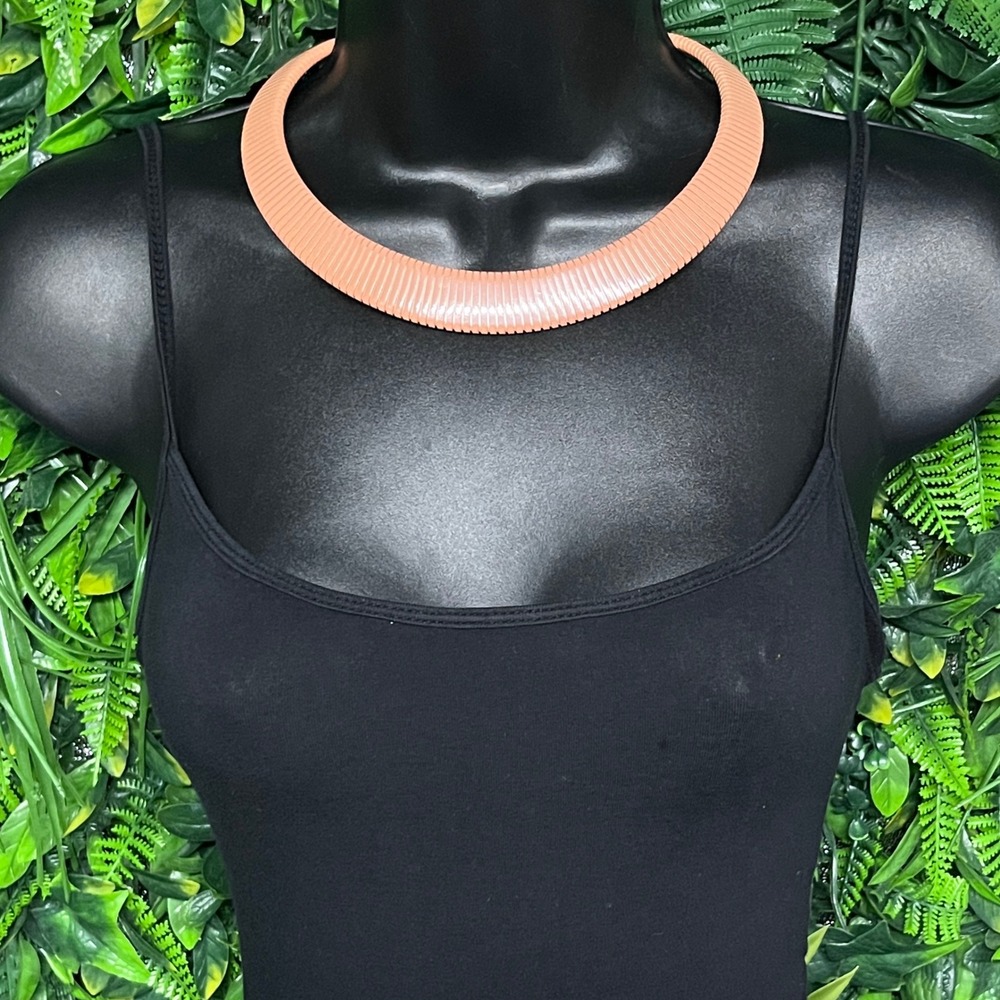 Modernist Peach Ribbed Collar Necklace‎ Gold Tone Adjustable Statement Bib 3980